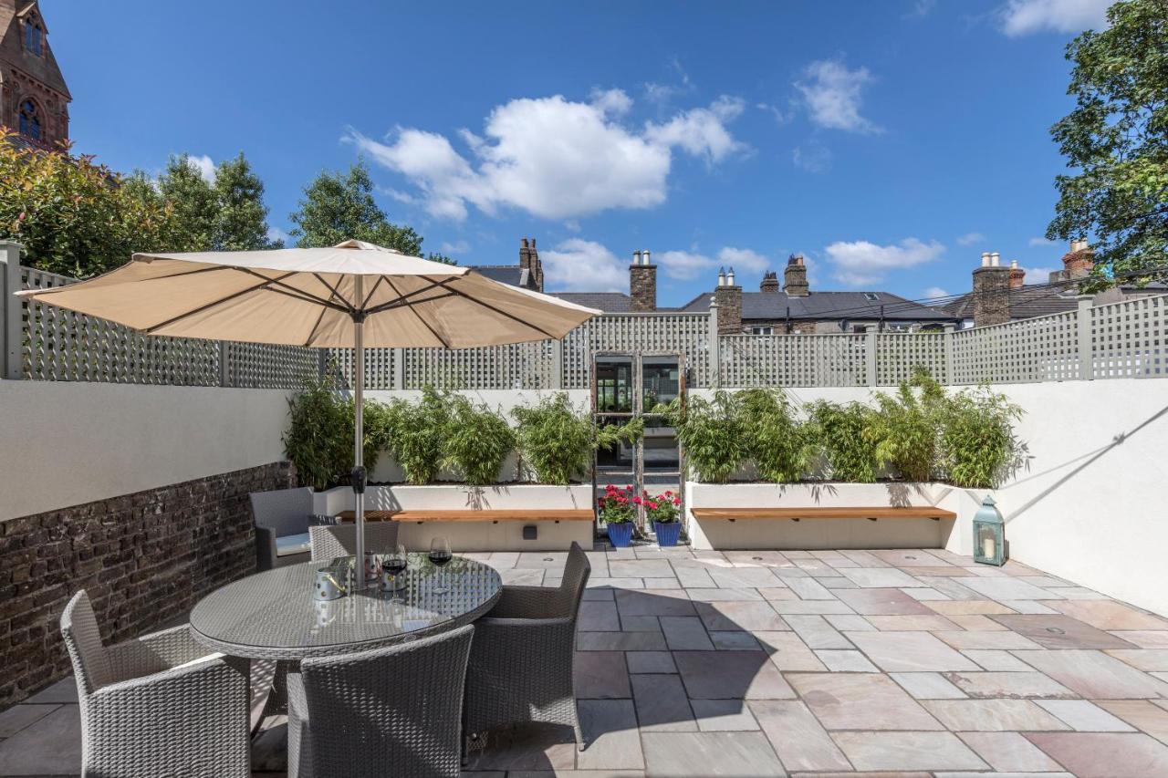 The Van Morrison Suite - Hiphipstay Dublin Exterior photo