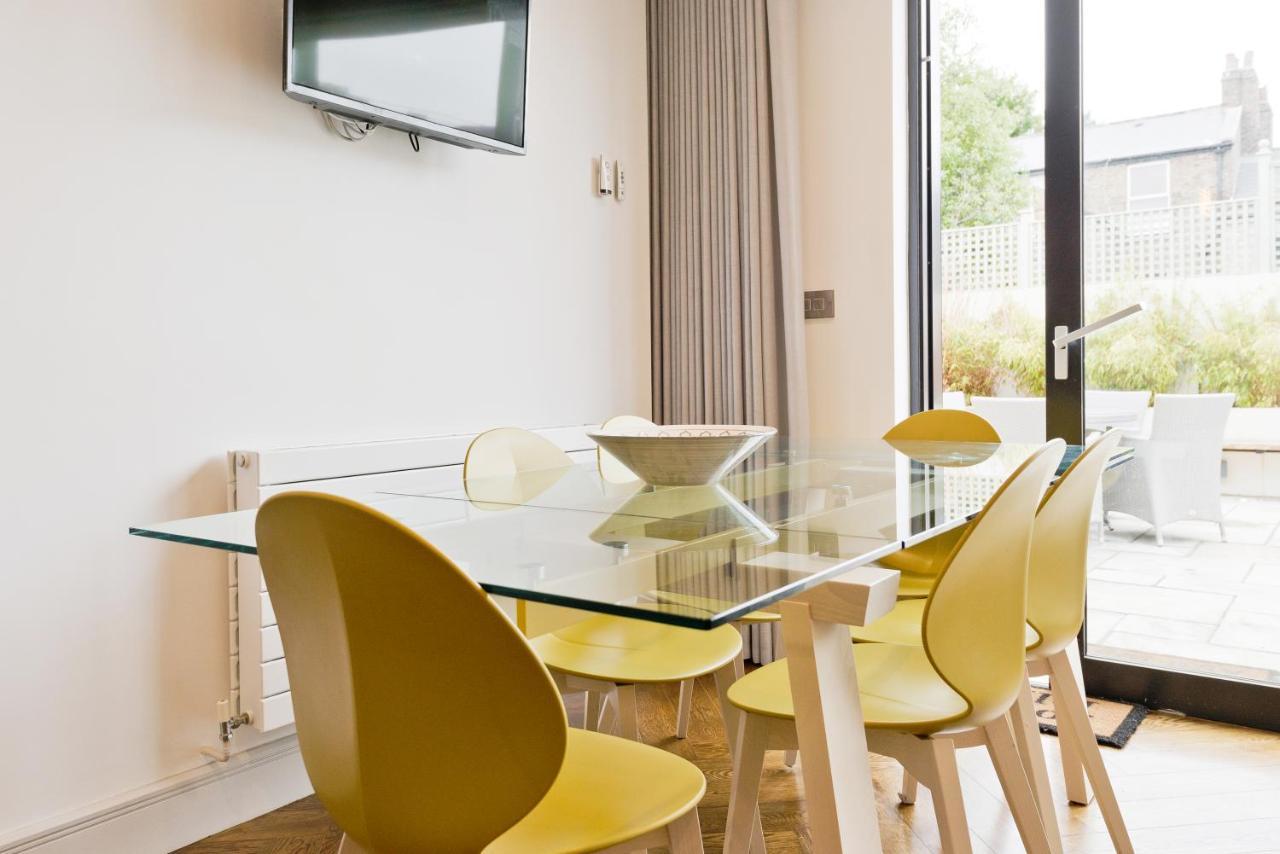 The Van Morrison Suite - Hiphipstay Dublin Exterior photo